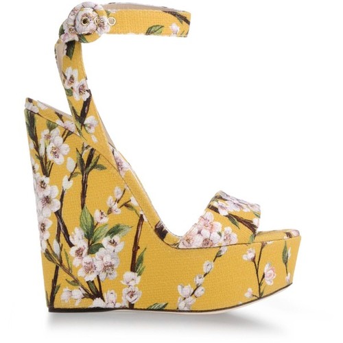 It's Trending! The Floral Print is here, ad it's trending.